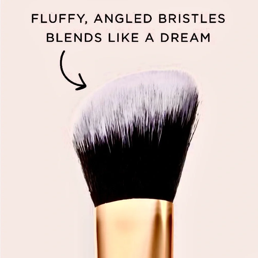 tarte Angled Seamless Finish Concealer Paw Brush
